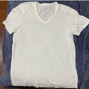 women’s target xsmall white v-neck shirt